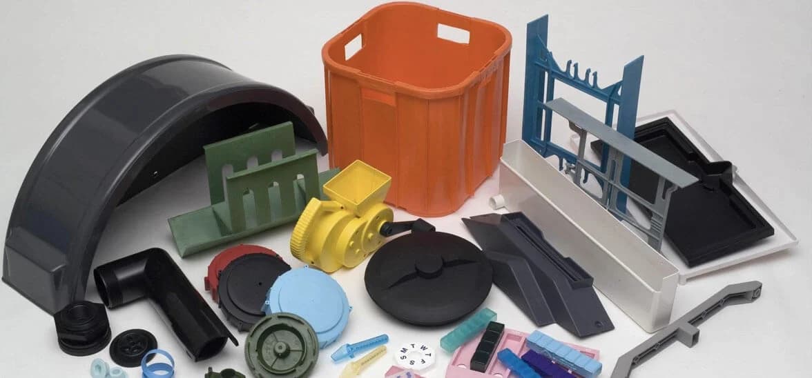 Engineering plastic molded parts for PPS PBT and PA material comparison