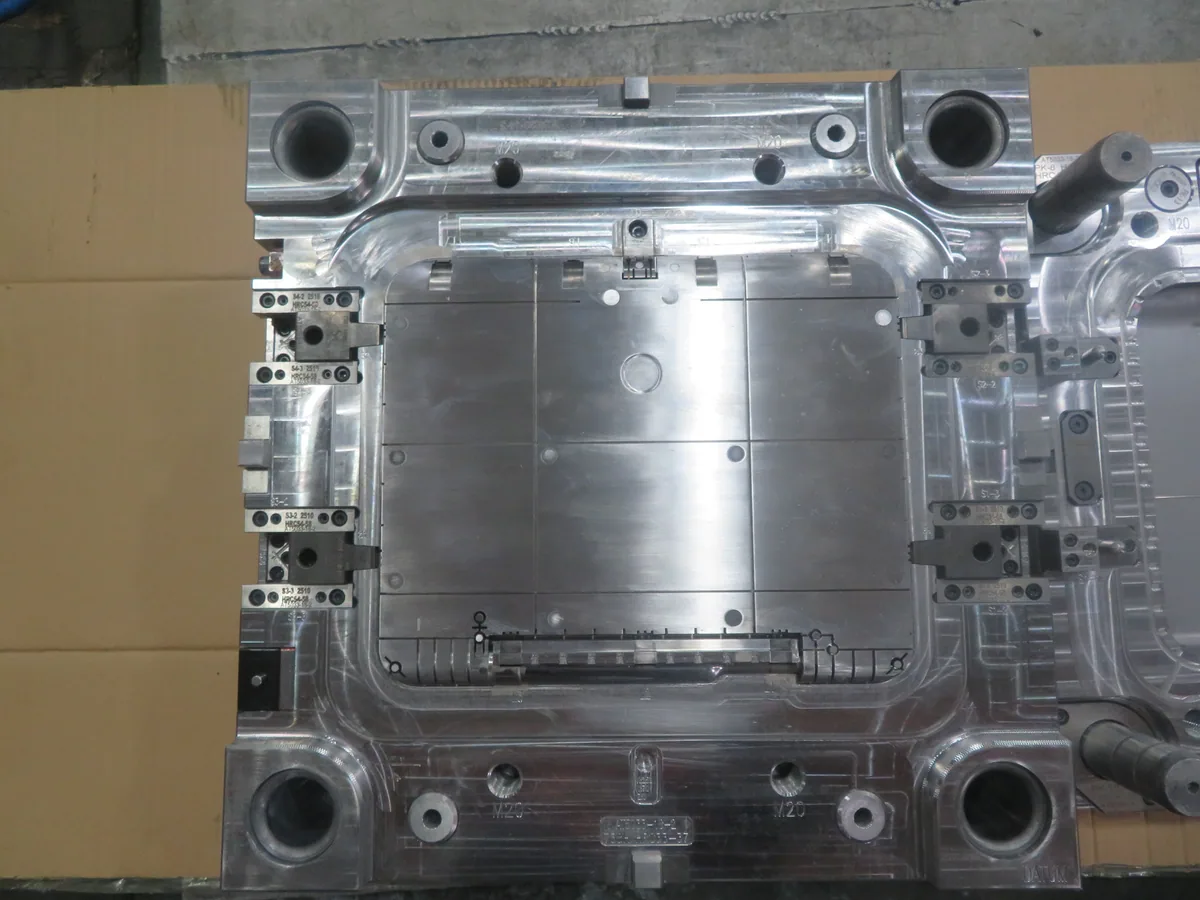 Arktech injection mold