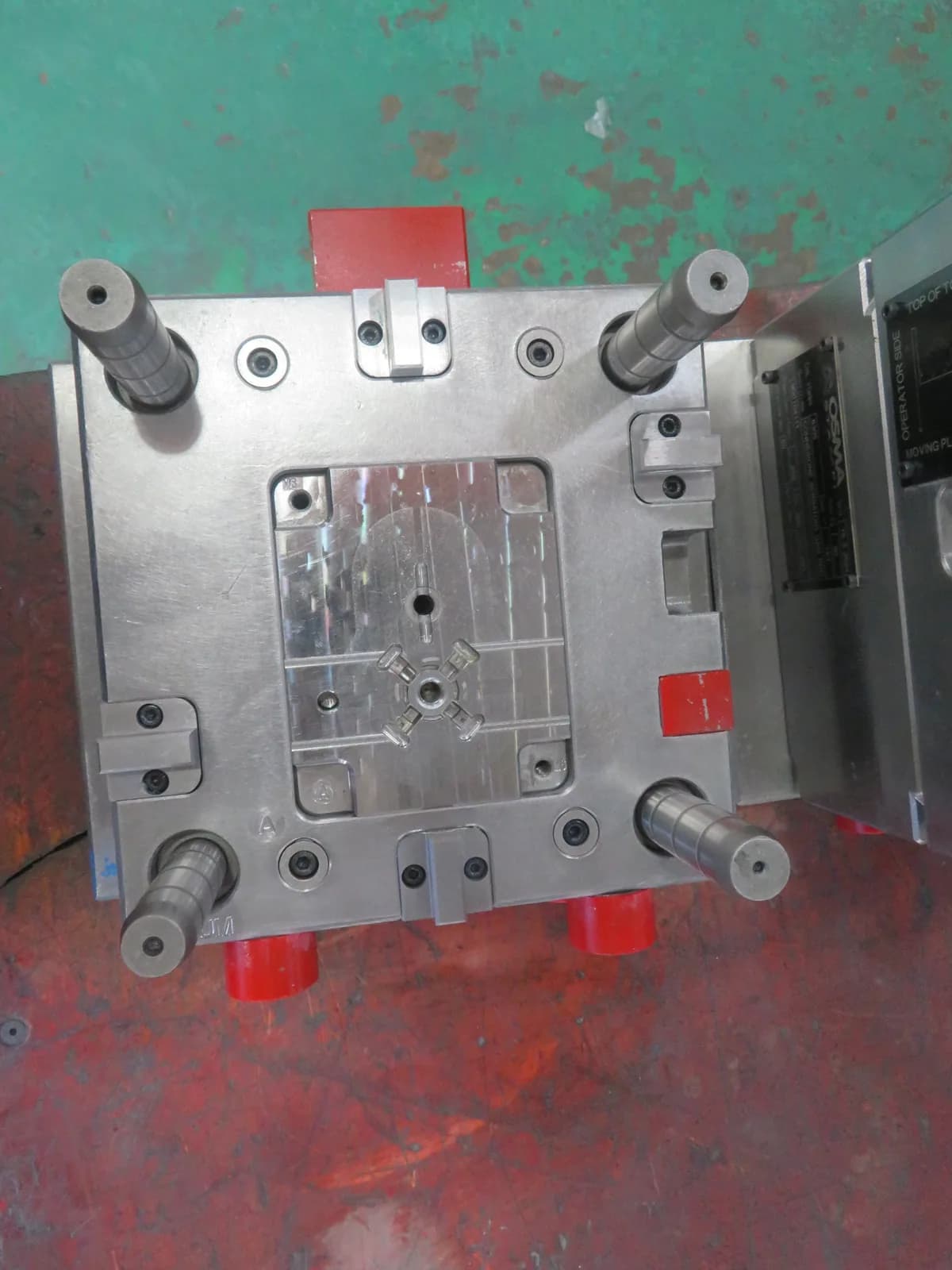 Arktech injection mold