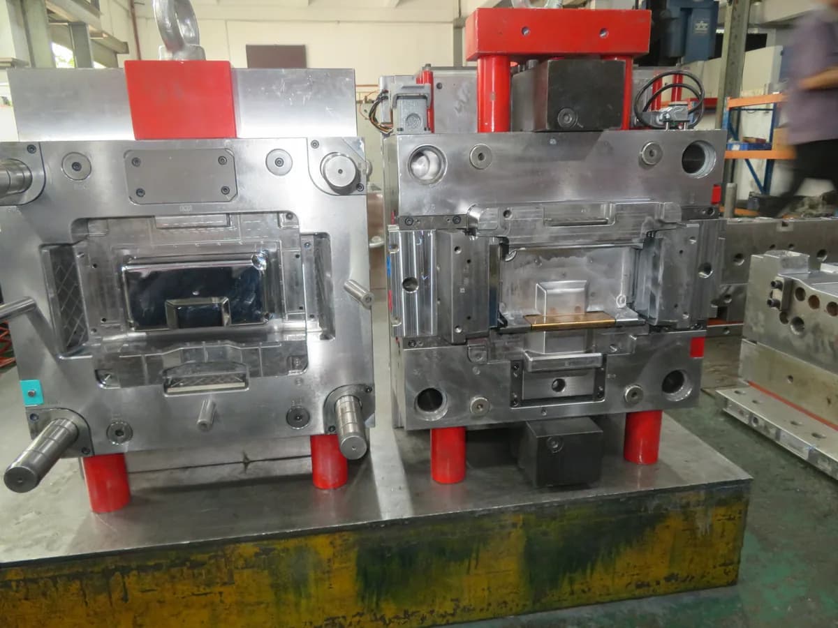 Arktech injection mold