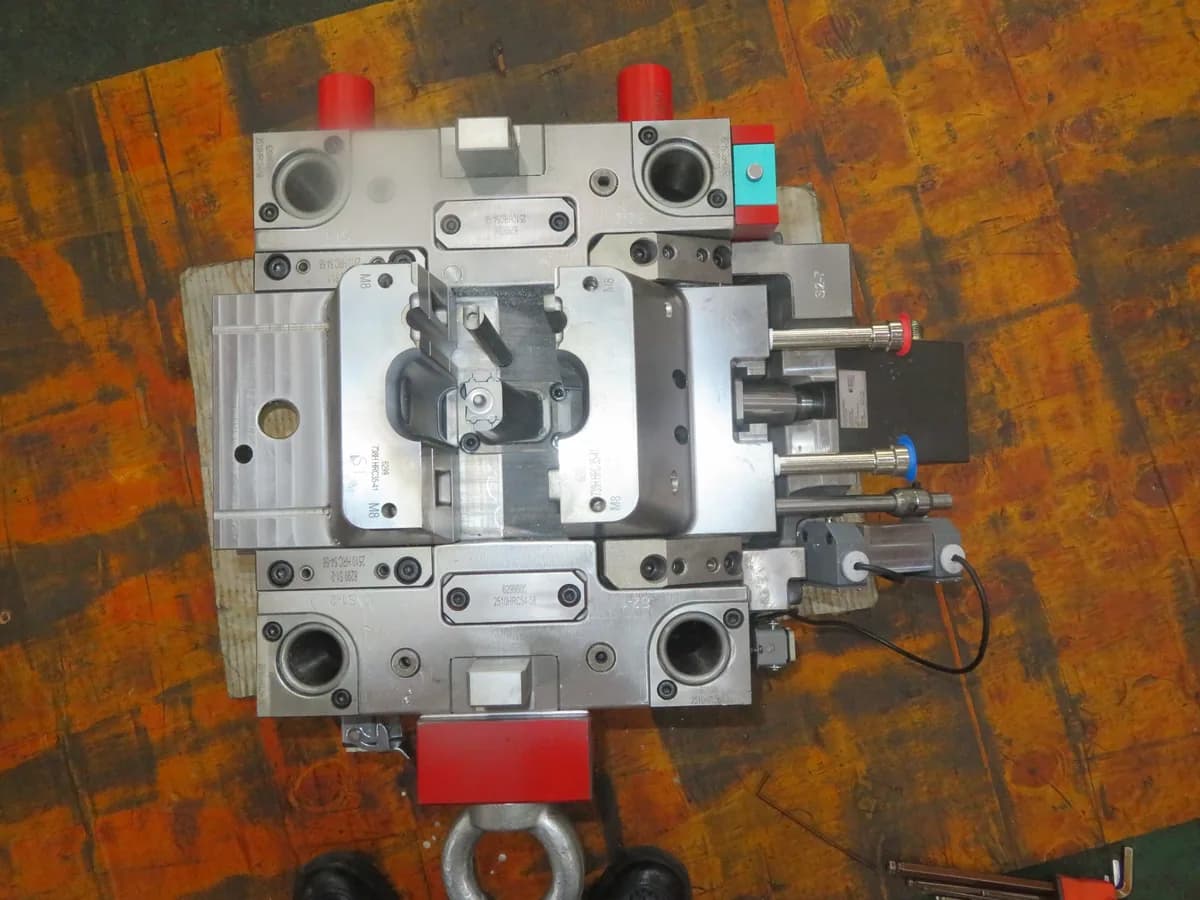 Arktech injection mold