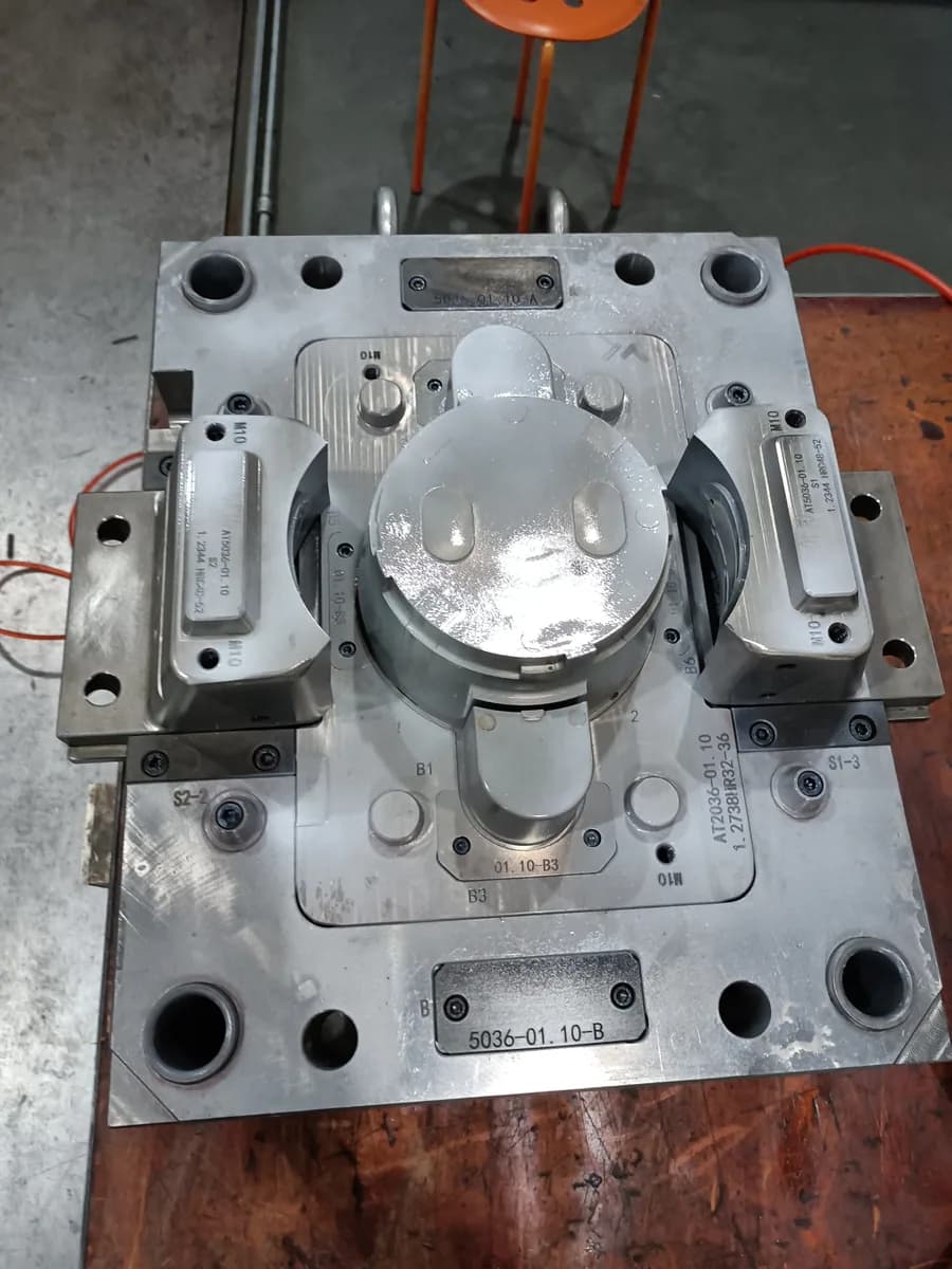 Arktech injection mold
