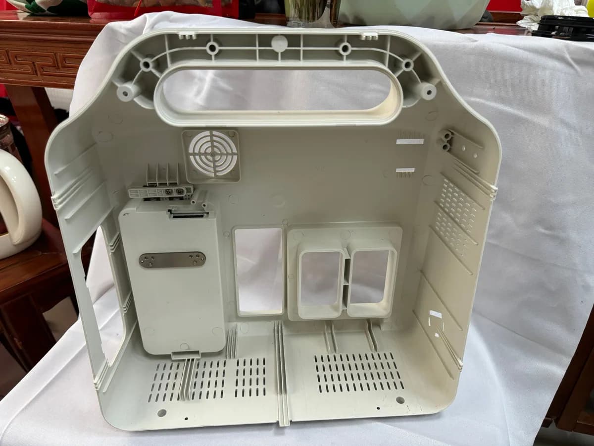 Arktech molded plastic part