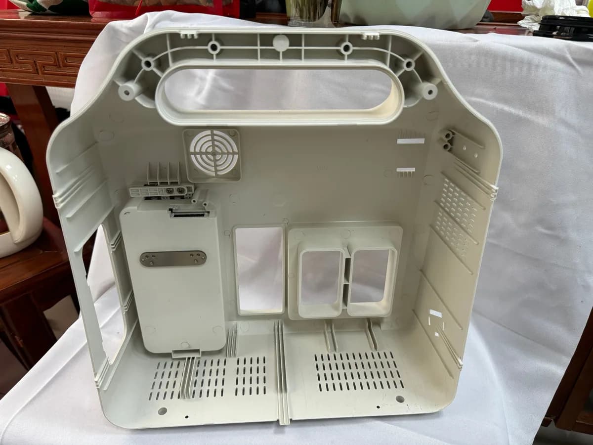 Arktech molded plastic part
